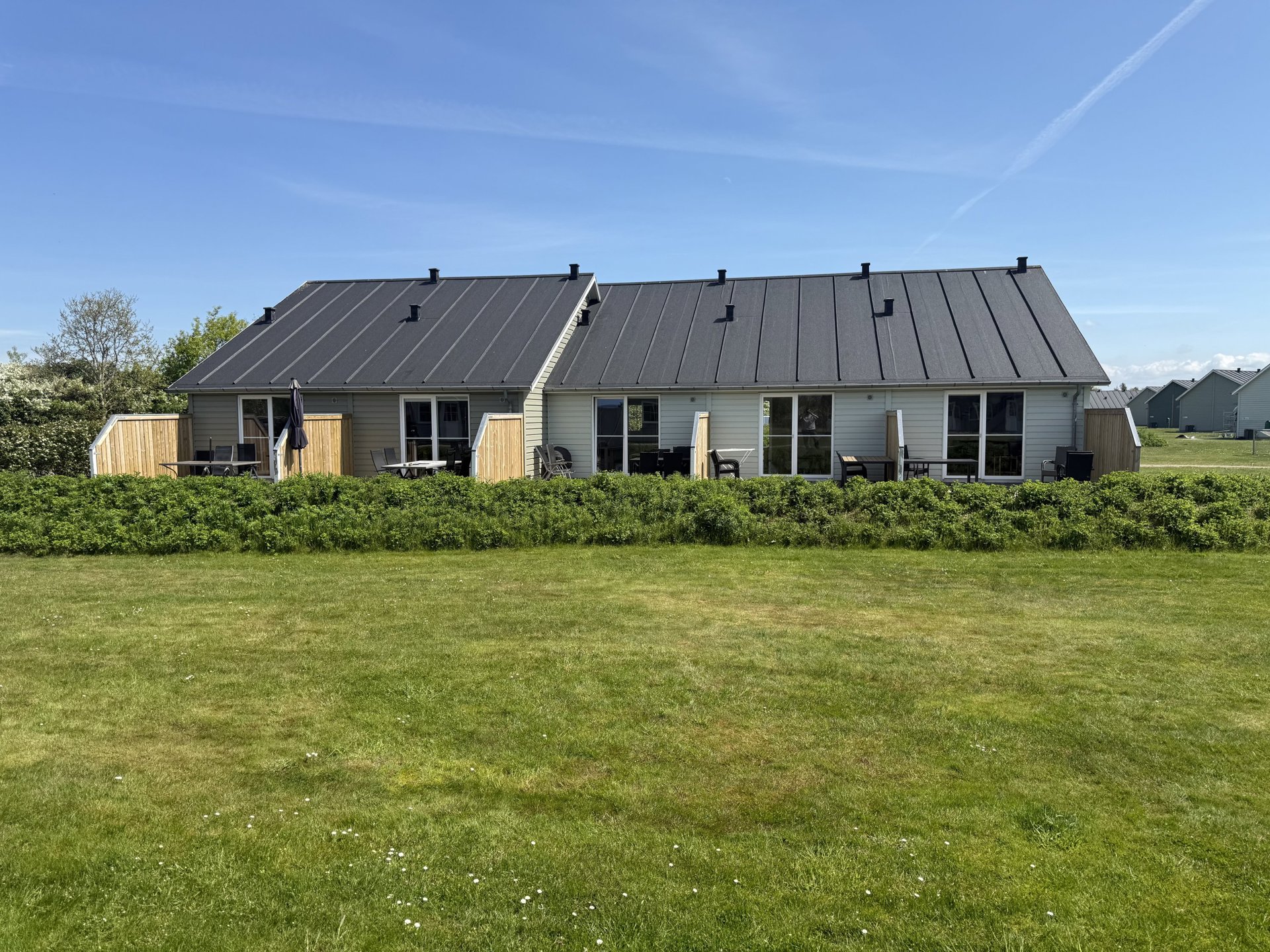 Indbydende fiskerhus med opdateret inventar i populære Lønne Feriepark